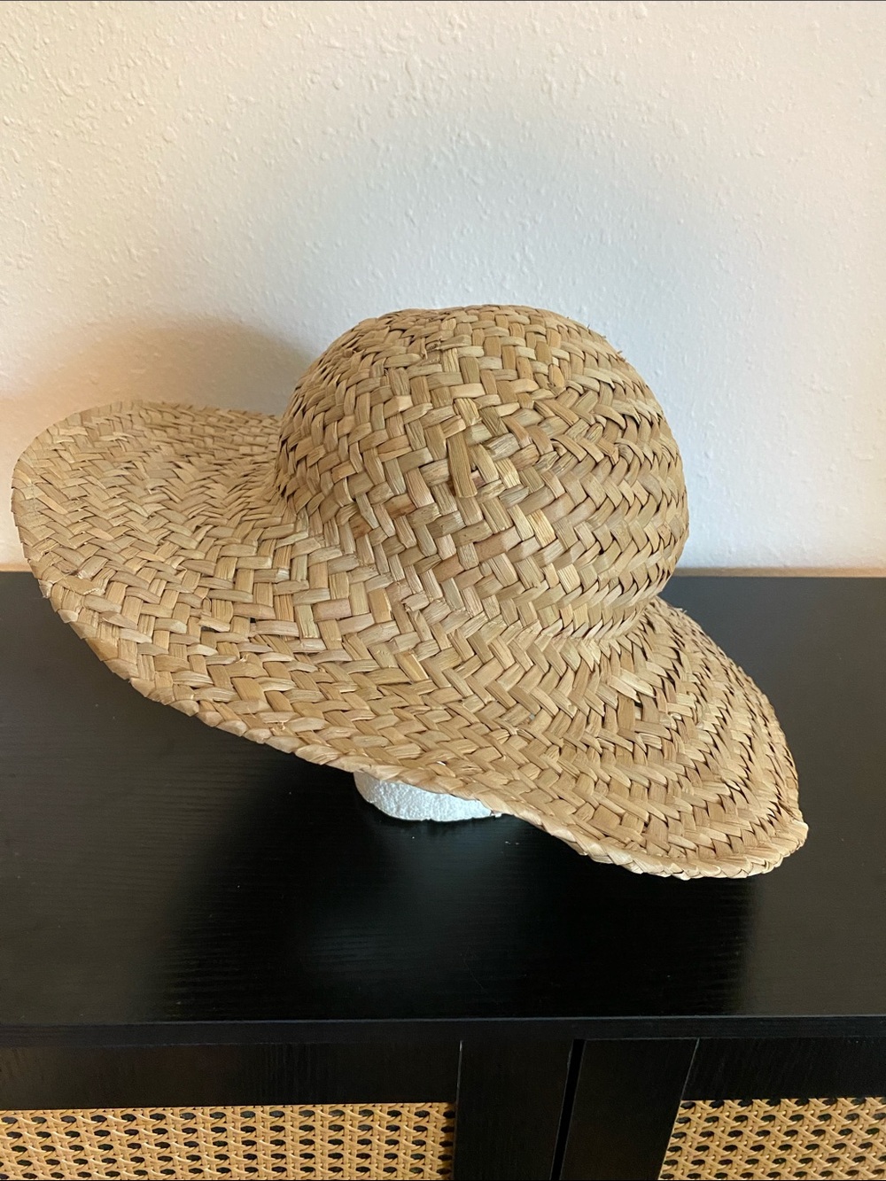 Universal Thread Woven Straw Sun Hat in Natural Tan